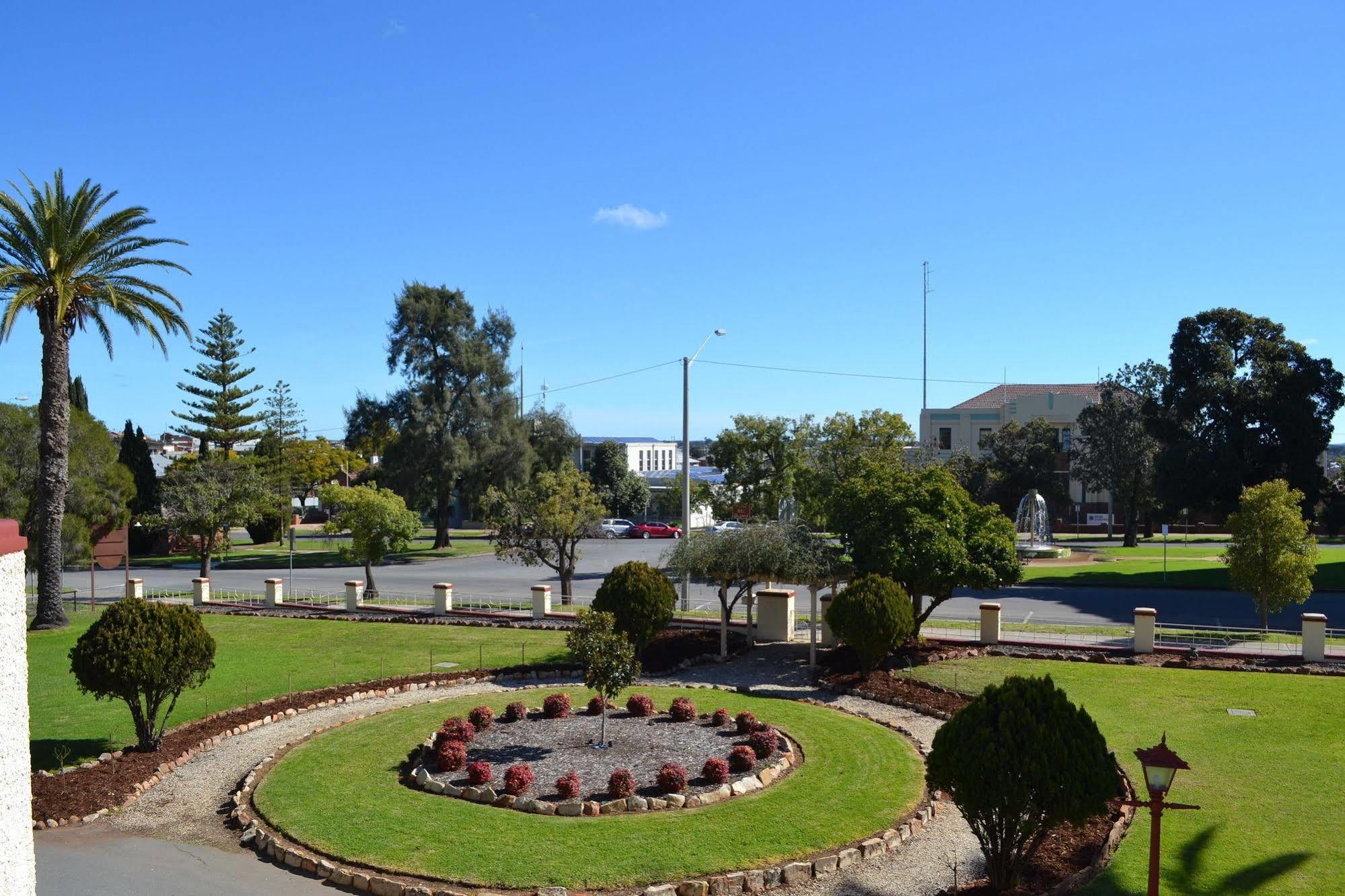 Leeton Hydro Hotel מראה חיצוני תמונה